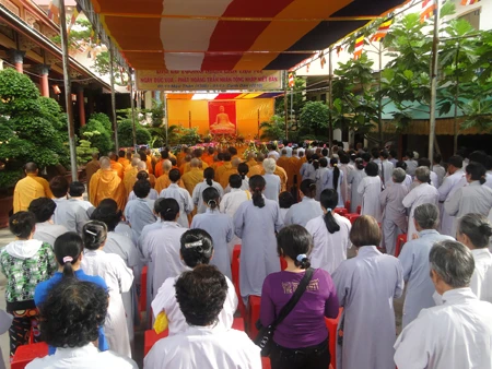 Toàn cảnh lễ trường 2.jpg