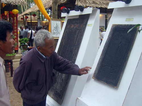 Trên 250 bản khắc gỗ, hàng chục trước tác kinh Phật có niên đại từ thế kỷ XVI - XX đã được in dập, giám định và bảo quản trong chùa Chúc Thánh.