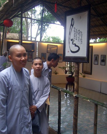 Các ngôi chùa cổ tại Hội An cùng hàng trăm cổ vật đã và đang thu hút đông đảo tăng ni, phật tử trong cả nước về chiêm bái và tu tập. Các ngôi chùa cổ tại Hội An cùng hàng trăm cổ vật đã và đang thu hút đông đảo tăng ni, phật tử trong cả nước về chiêm bái và tu tập.