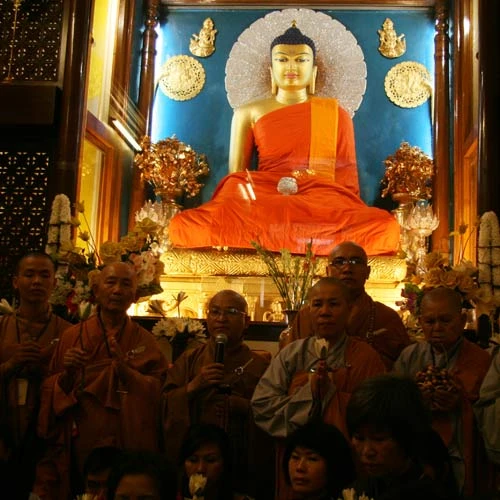 Bên trong Đại tháp tại Bồ đề Đạo tràng