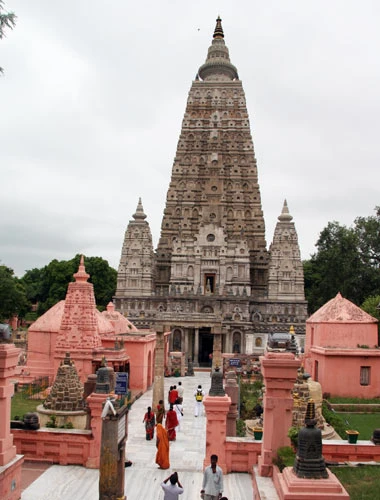 Toàn cảnh Đại tháp tại Thánh tích Phật giáo Bồ đề Đạo tràng thuộc bang Bihar – Cộng hòa Ấn Độ