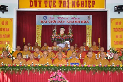 Trà Vinh: Trọng thể khai mạc Đại giới đàn Khánh Hòa 2010 ảnh 1