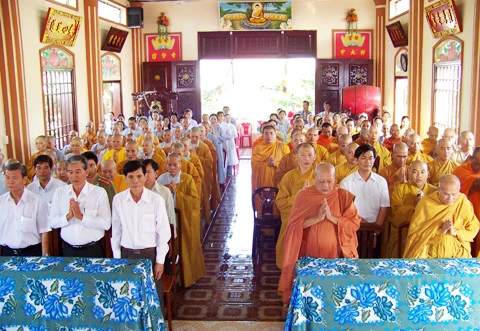 Kiên Giang: Trang nghiêm tưởng niệm 702 năm Đức vua - Phật hoàng Trần Nhân Tông nhập Niết bàn ảnh 1