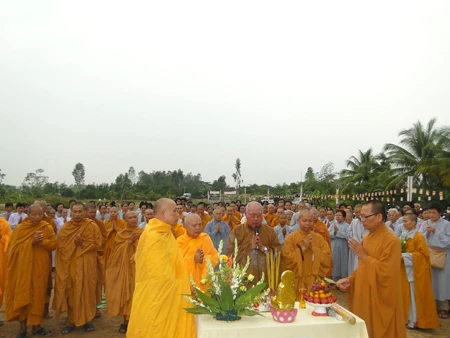 Lễ đặt đá 1.jpg