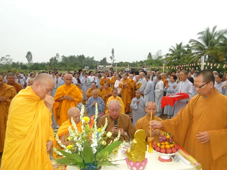 Lễ đặt đá 3.jpg