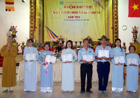 Kiên Giang: Phân ban Hướng dẫn Gia đình Phật tử tổng kết hoạt động năm 2010 ảnh 15