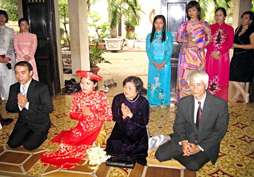 TP.HCM: Chùa Hải Quang tổ chức lễ hằng thuận cho đôi Phật tử trẻ ảnh 2 damcuoi 2.png