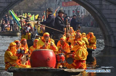 Trung Quốc ngập tràn màu đỏ ảnh 10