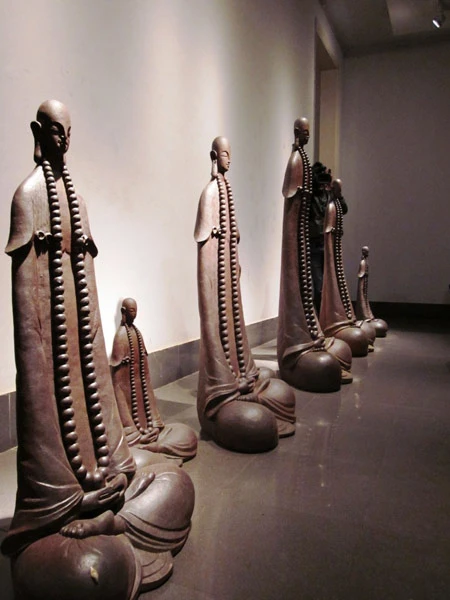 Các tác phẩm của Nguyễn Tuấn thể hiện cuộc sống ở góc nhìn nhân ái và phản ánh giá trị của tình yêu, lòng độ lượng giữa con người với con người