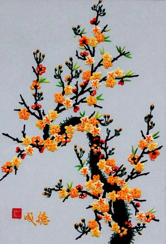 Cành mai với nhiều màu sắc.