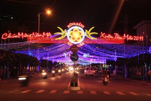 Sắc xuân đã về trên đường phố Nha Trang ảnh 14