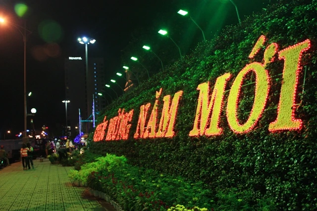 Sắc xuân đã về trên đường phố Nha Trang ảnh 17