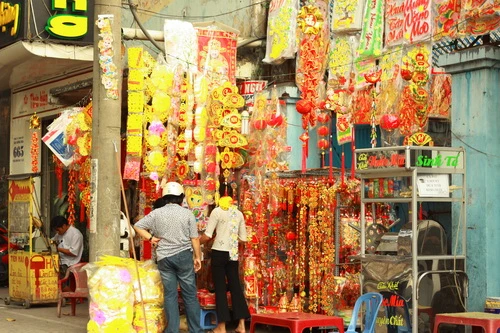 Dạo chơi "phố hàng Mã" ở Sài Gòn ảnh 1