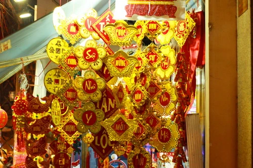 Dạo chơi "phố hàng Mã" ở Sài Gòn ảnh 2