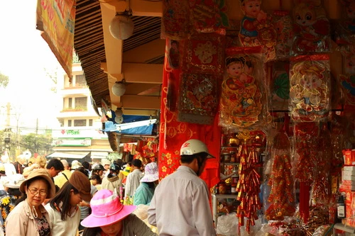 Dạo chơi "phố hàng Mã" ở Sài Gòn ảnh 4