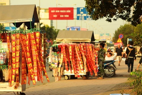 Dạo chơi "phố hàng Mã" ở Sài Gòn ảnh 16