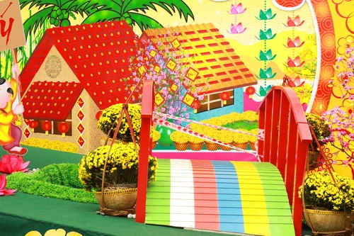 Đường phố Sài Gòn rực rỡ đón Xuân về ảnh 18