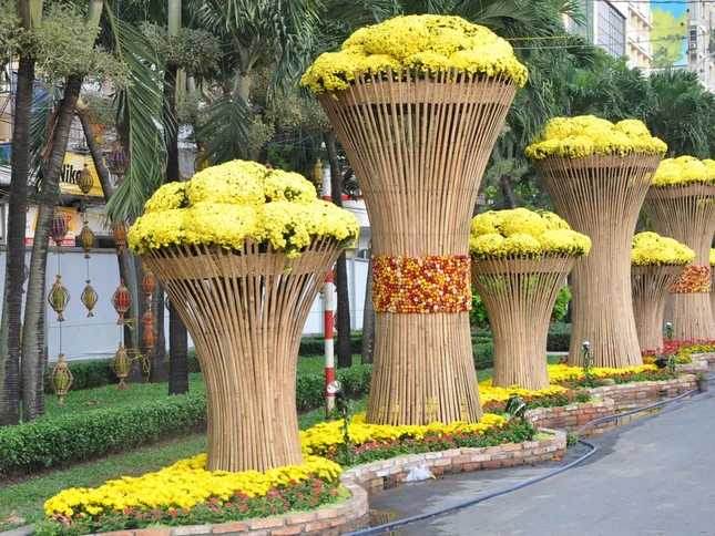 "Sắc vàng năm mới...