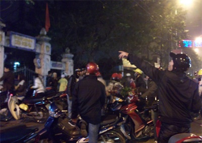 Quảng Trị: Bẻ trụi cả lộc nhà chùa ảnh 2