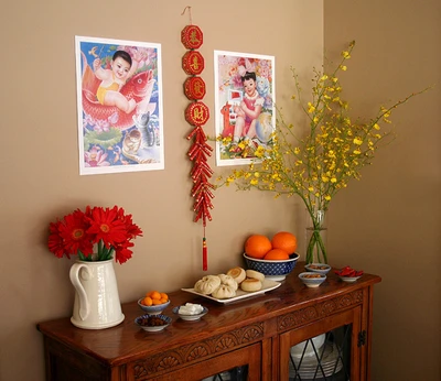 Mồng 1 bày bánh mứt cầu chúc may mắn ảnh 1