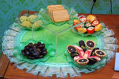 Mồng 1 bày bánh mứt cầu chúc may mắn ảnh 17 Mồng 1 bày bánh mứt cầu chúc may mắn ảnh 17