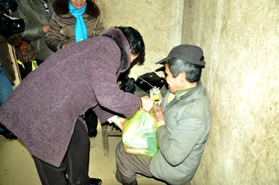 Lạng Sơn: Ban Đại diện Phật giáo tỉnh thăm, tặng quà Tết cho các hộ nghèo trong tỉnh ảnh 29