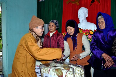 Lạng Sơn: Ban Đại diện Phật giáo tỉnh thăm, tặng quà Tết cho các hộ nghèo trong tỉnh ảnh 24 Lạng Sơn: Ban Đại diện Phật giáo tỉnh thăm, tặng quà Tết cho các hộ nghèo trong tỉnh ảnh 24