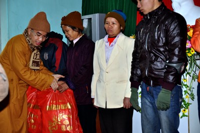 Lạng Sơn: Ban Đại diện Phật giáo tỉnh thăm, tặng quà Tết cho các hộ nghèo trong tỉnh ảnh 26 Lạng Sơn: Ban Đại diện Phật giáo tỉnh thăm, tặng quà Tết cho các hộ nghèo trong tỉnh ảnh 26