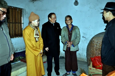 Lạng Sơn: Ban Đại diện Phật giáo tỉnh thăm, tặng quà Tết cho các hộ nghèo trong tỉnh ảnh 28