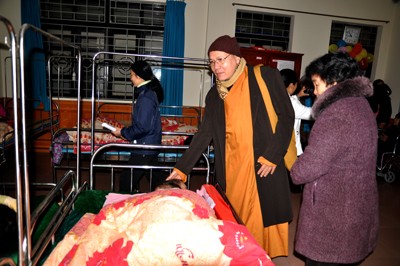 Lạng Sơn: Ban Đại diện Phật giáo tỉnh thăm, tặng quà Tết cho các hộ nghèo trong tỉnh ảnh 3 Lạng Sơn: Ban Đại diện Phật giáo tỉnh thăm, tặng quà Tết cho các hộ nghèo trong tỉnh ảnh 3