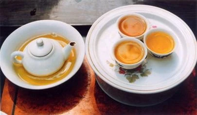Chén trà ngày xuân ảnh 3