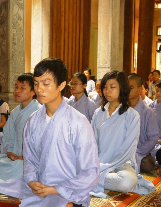 Người trẻ lên chùa “học Phật” ảnh 2 Học Thiền