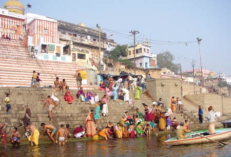 Sông Hằng ở Varanasi. Ảnh: Hoàng Hưng Sông Hằng ở Varanasi. Ảnh: Hoàng Hưng