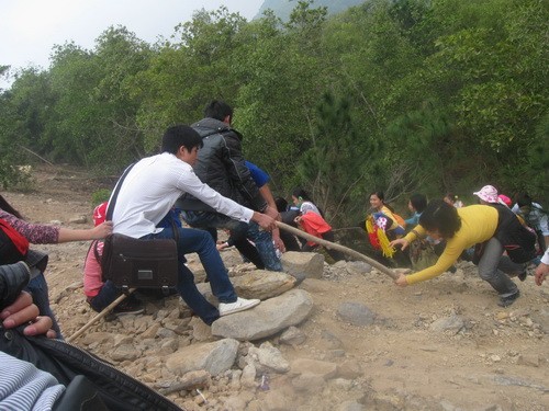 Đền Sóc trước ngày khai hội ảnh 9 Giúp