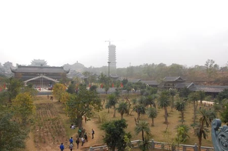 Quần thể chùa Bái Đính rộng lớn với tổng diện tích 539 ha bao gồm 27 ha khu chùa Bái Đính cổ, 80 ha khu chùa Bái Đính mới.