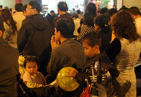 Tắc nghẽn giao thông vì lễ dâng sao giải hạn ảnh 12