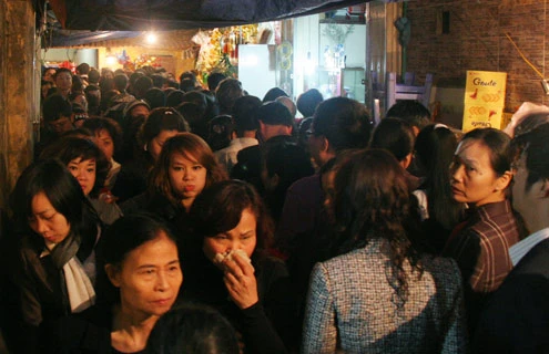 Tắc nghẽn giao thông vì lễ dâng sao giải hạn ảnh 8