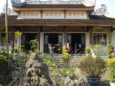 Chùa Tường Vân.