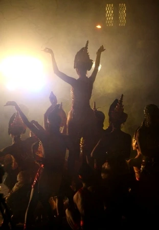 Thừa Thiên - Huế: Lung linh đêm hội hoa đăng 705 năm “công chúa Huyền Trân mở cõi” ảnh 14