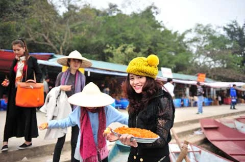 Vũ Thu Phương cũng chia sẻ năm nay ngoài việc đầu tư thời gian đóng tiếp phim Hoàng Tủ gặp may thì cô sẽ tiếp tục mở thêm một cửa hàng thời trang 