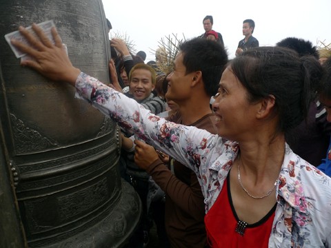 Tiền xoa chuông xong cũng chẳng biết để làm gì Ảnh minh họa
