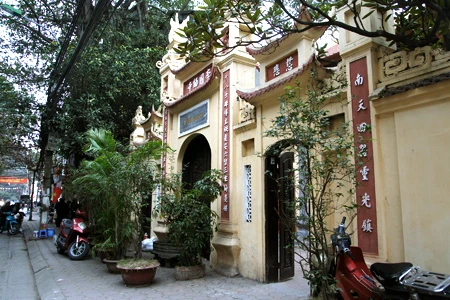 Những ngôi chùa trong phố cổ