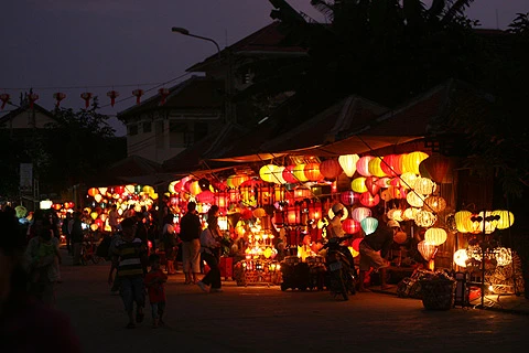 Phố Hội lung linh đêm Nguyên tiêu ảnh 5 Phố Hội lung linh đêm Nguyên tiêu ảnh 5