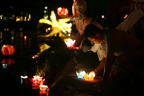 Phố Hội lung linh đêm Nguyên tiêu ảnh 10 Phố Hội lung linh đêm Nguyên tiêu ảnh 10