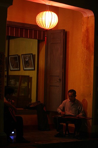 Phố Hội lung linh đêm Nguyên tiêu ảnh 16 Phố Hội lung linh đêm Nguyên tiêu ảnh 16