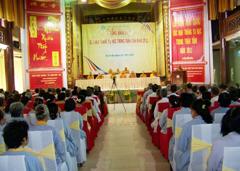 Kiên Giang: Tổng khai giảng các đạo tràng tu học trong tỉnh năm 2011 ảnh 13