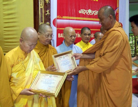 Kiên Giang: Tổng khai giảng các đạo tràng tu học trong tỉnh năm 2011 ảnh 22