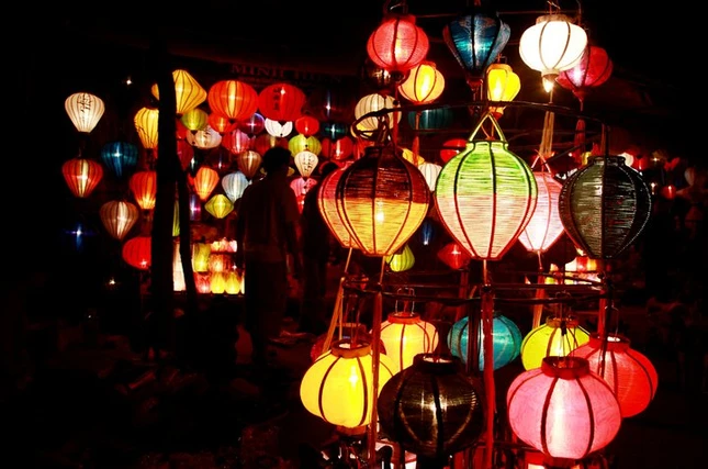 Lung linh đèn lồng phố cổ Hội An ảnh 5
