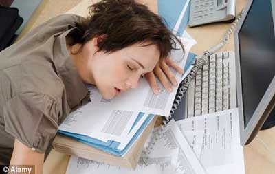 Ngủ trưa giúp giảm stress do công việc ảnh 1