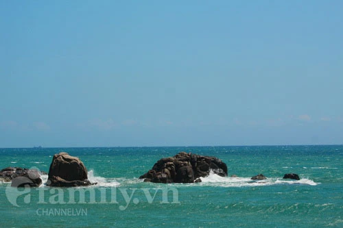 Tới thăm ngôi chùa hướng về biển xanh ảnh 12